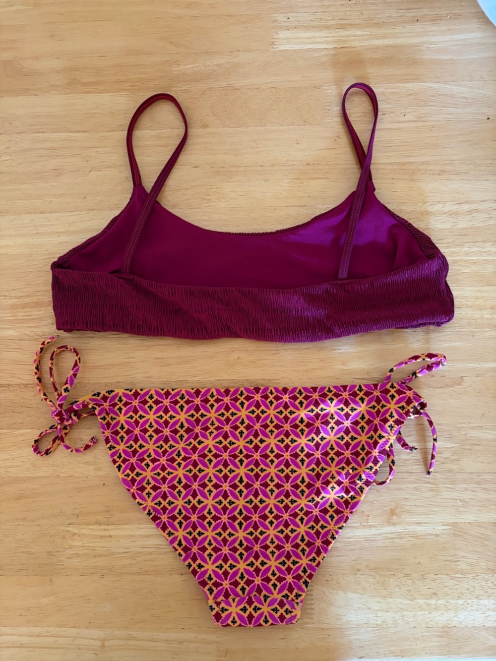 Old Navy Two-Piece Bikini Set in Plum Top and Pink/Orange Patterned Bottoms - Picture 2 of 9
